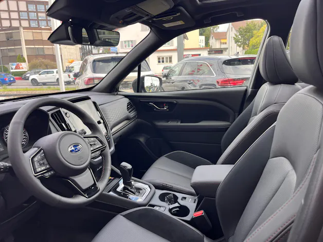 Subaru Forester Station 2.0i e-Boxer Luxury