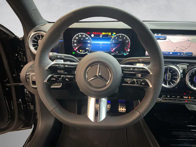 Mercedes-Benz A 200 AMG Line Night Star