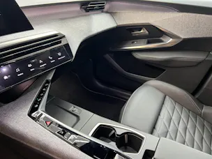 Peugeot 5008 e-GT