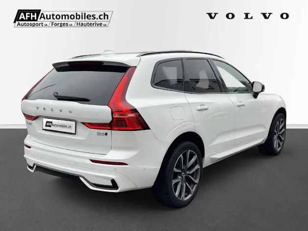 Volvo XC60 2.0 B5 MH Ultimate Dark AWD