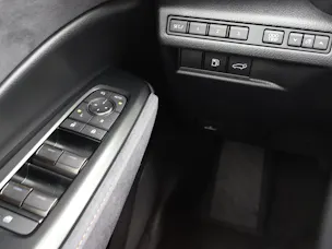 Lexus LBX 1.5 Hybrid Cool ab 0.9% Leasing