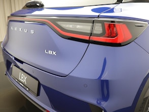 Vehicle image LEXUS LBX 1.5 Hybrid Cool ab 0.9% Leasing
