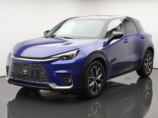 First vehicle image