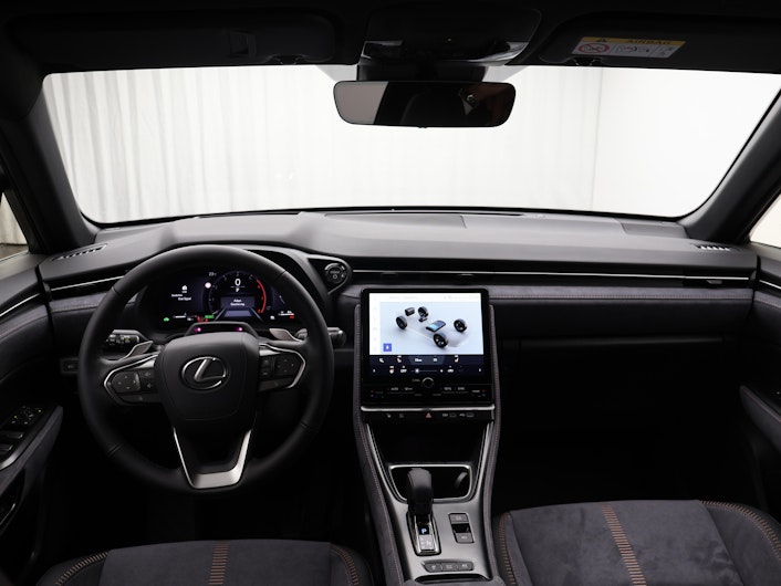 Vehicle image LEXUS LBX