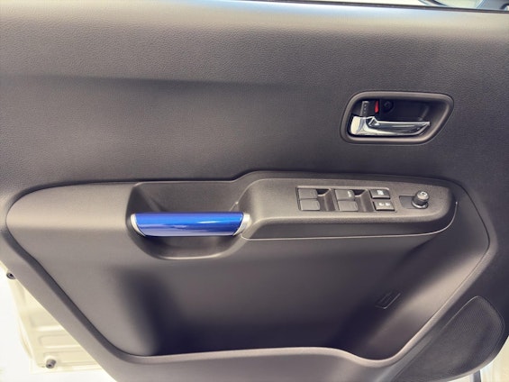 Vehicle image 16 Vehicle image 16