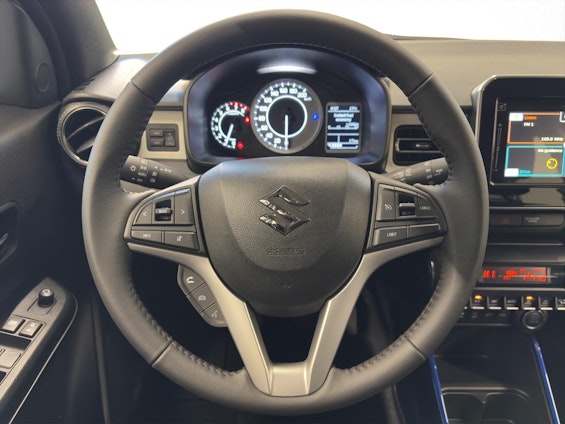 Vehicle image 10 Vehicle image 10