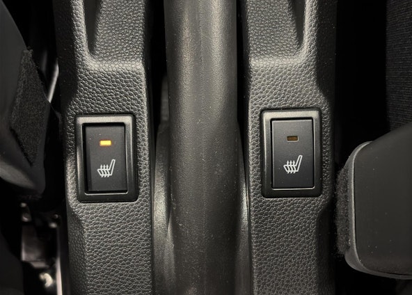 Vehicle image 18 Vehicle image 18