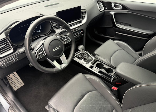 Vehicle image 5 Vehicle image 5