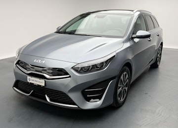 Vehicle image KIA Ceed SW 1.6 GDi Plug-in Hybrid Style Vehicle image KIA Ceed SW 1.6 GDi Plug-in Hybrid Style