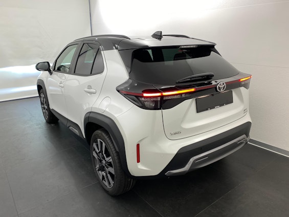Vehicle image 7