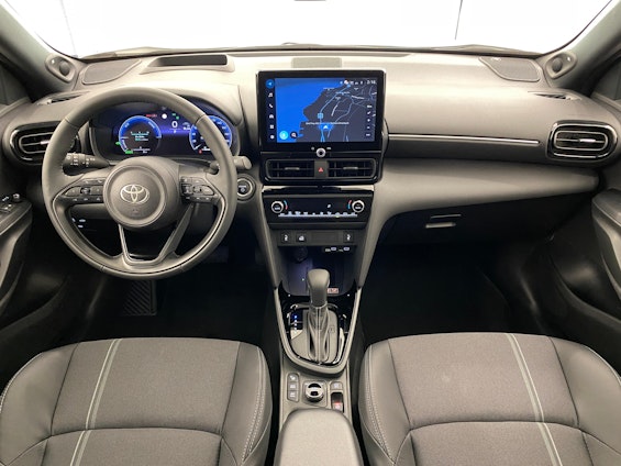Vehicle image 6