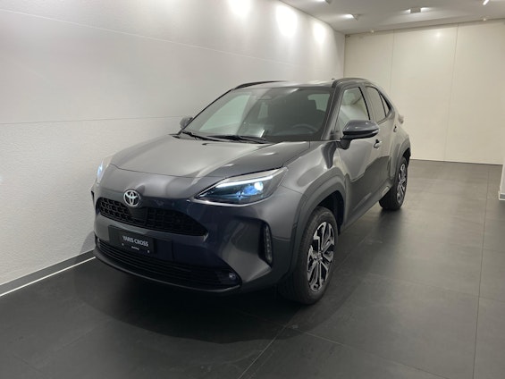 First vehicle image