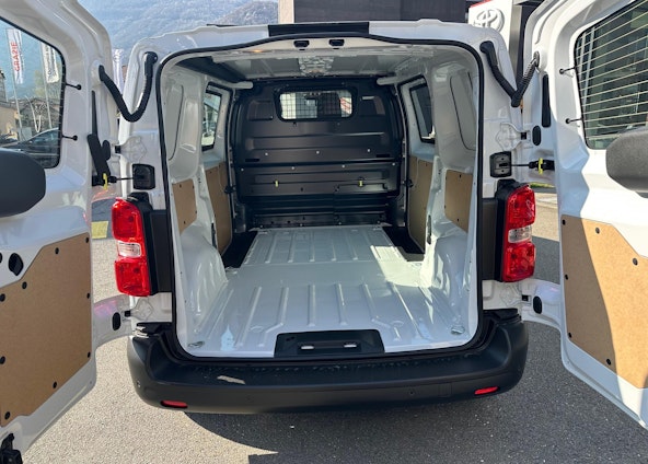 Vehicle image 7 Vehicle image 7