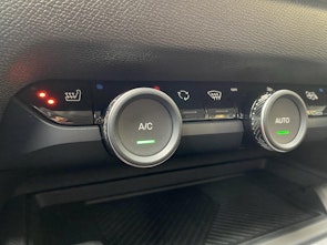 Vehicle image CITROEN C4 1.2 Hybrid You+