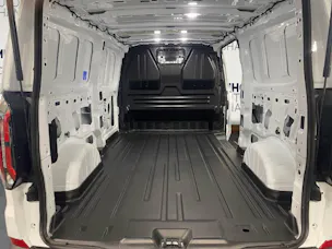 Ford E-Transit Custom Van 320 L2 Trend 218 PS Trend