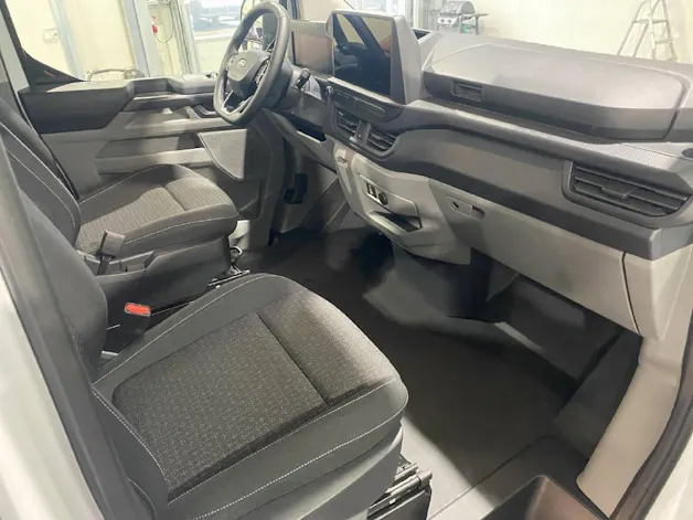 Ford E-Transit Custom Van 320 L2 Trend 218 PS Trend