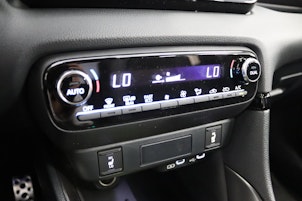 Vehicle image TOYOTA Yaris 1.5 VVT-i HSD GR Sport