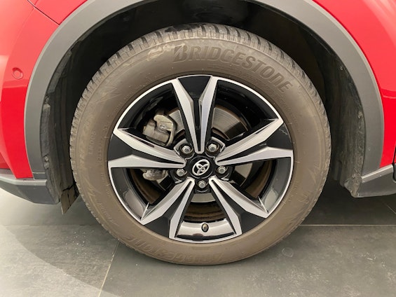 Vehicle image 9
