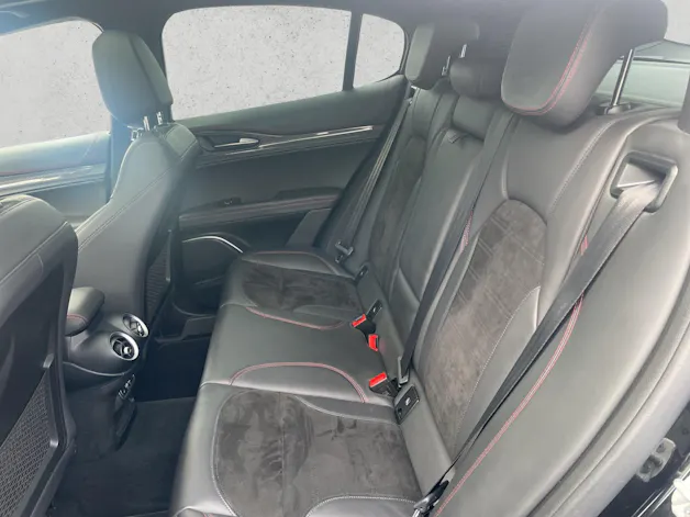 Alfa Romeo Stelvio 2.9 V6 Biturbo Q4 Quadrifoglio