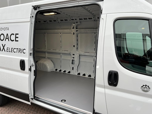TOYOTA PROACE MAX Van 3.5 L3H2 110 kWh Active Heavy 2