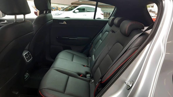 Vehicle image 21