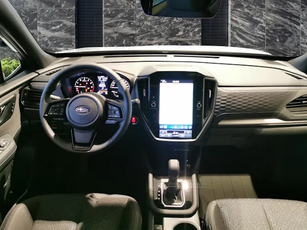 Subaru Forester Station 2.0i e-Boxer Swiss Plus