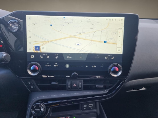 Vehicle image 14
