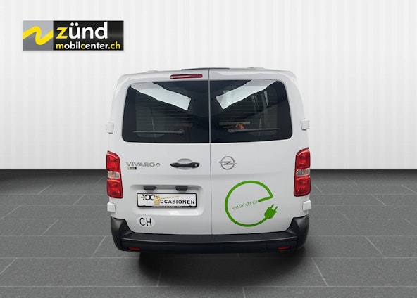 Vehicle image 3 Vehicle image 3