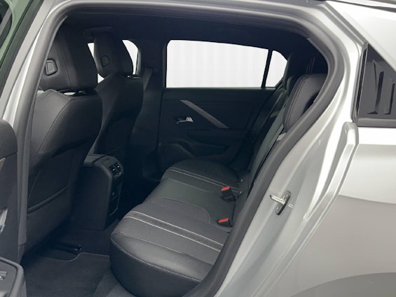 Vehicle image 9 Vehicle image 9