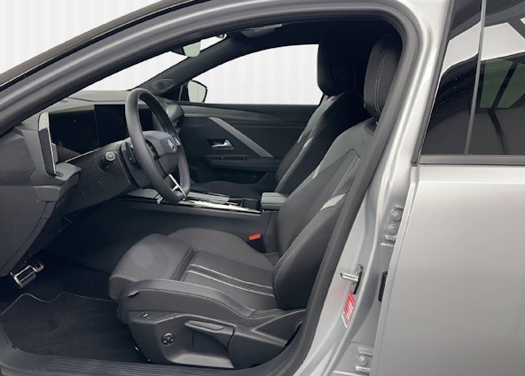 Vehicle image 5 Vehicle image 5