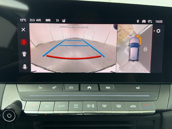 Vehicle image 14 Vehicle image 14