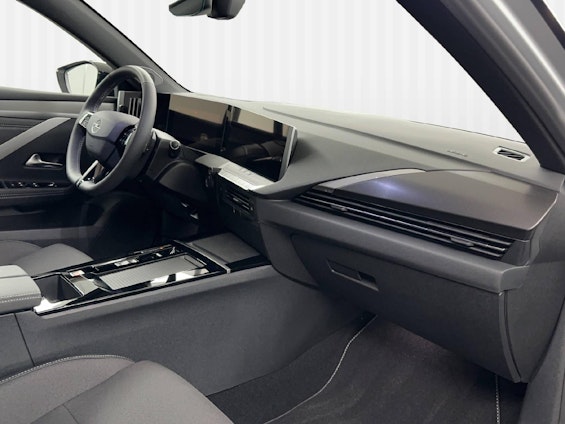 Vehicle image 10 Vehicle image 10