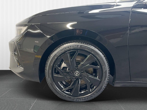 Vehicle image 12 Vehicle image 12