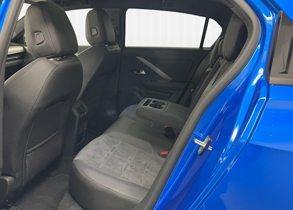 Vehicle image 9 Vehicle image 9