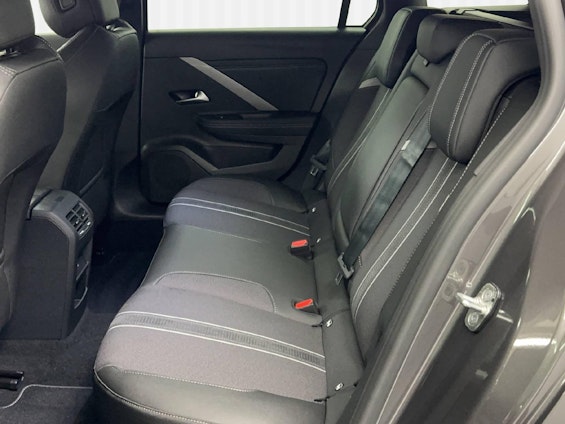 Vehicle image 10 Vehicle image 10