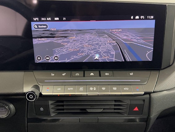 Vehicle image 8 Vehicle image 8