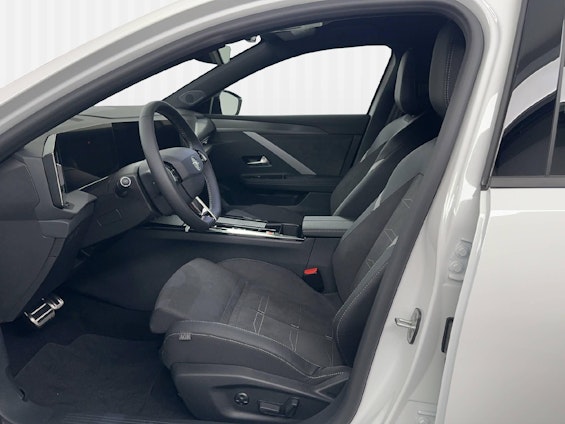 Vehicle image 5 Vehicle image 5