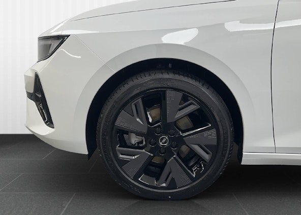 Vehicle image 12 Vehicle image 12