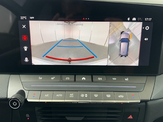 Vehicle image 15 Vehicle image 15