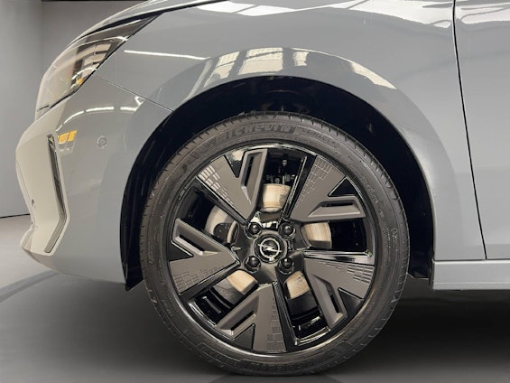 Vehicle image 12 Vehicle image 12