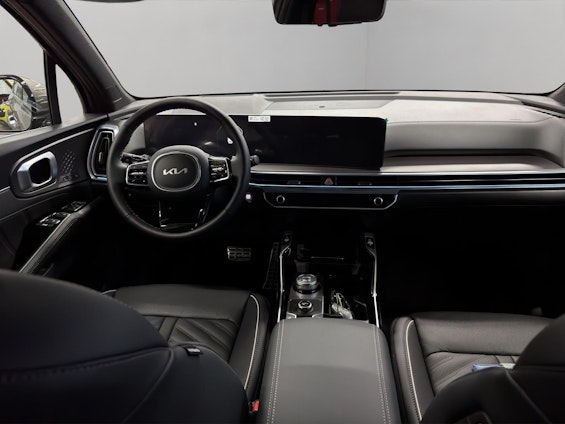 Vehicle image 19 Vehicle image 19