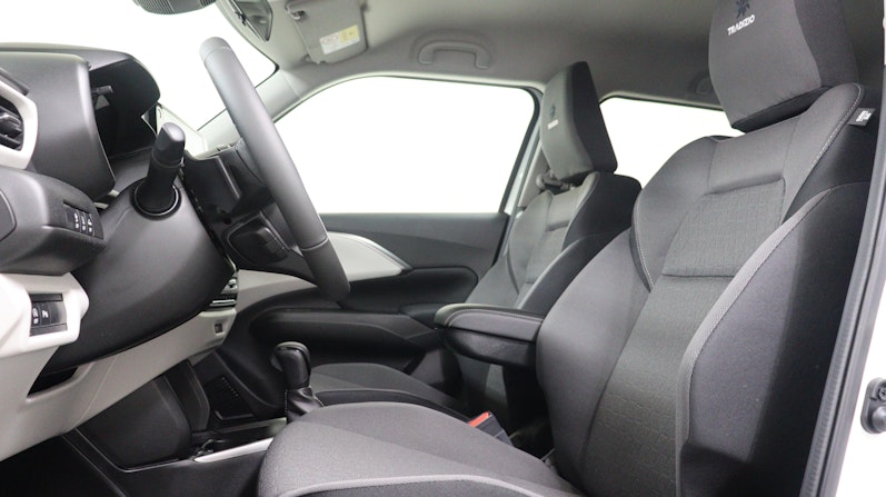 Vehicle image SUZUKI SWIFT