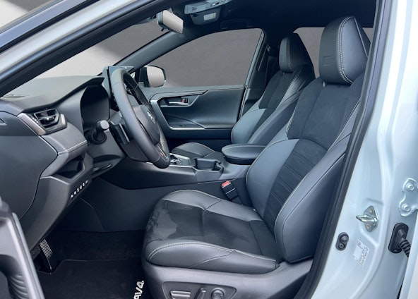 Vehicle image 8 Vehicle image 8