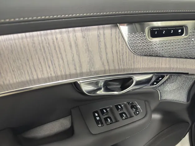 Volvo XC90 2.0 T8 TE Ultra Dark eAWD 18.8 kWh