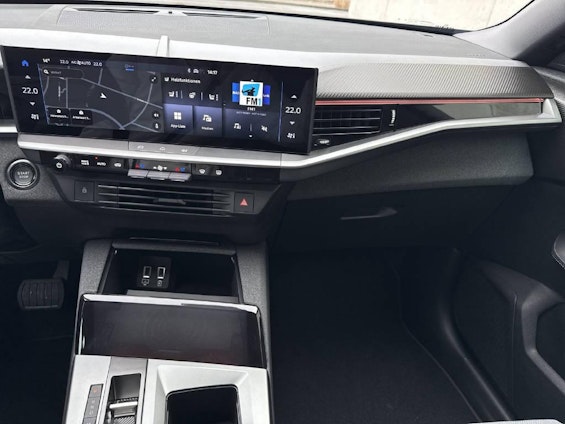 Vehicle image 13 Vehicle image 13