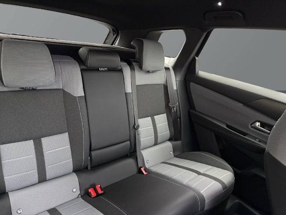 Vehicle image 7 Vehicle image 7