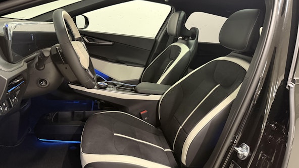 Vehicle image 7 Vehicle image 7