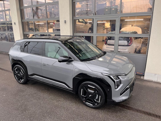 Vehicle image 6 Vehicle image 6