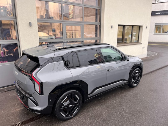 Vehicle image 9 Vehicle image 9