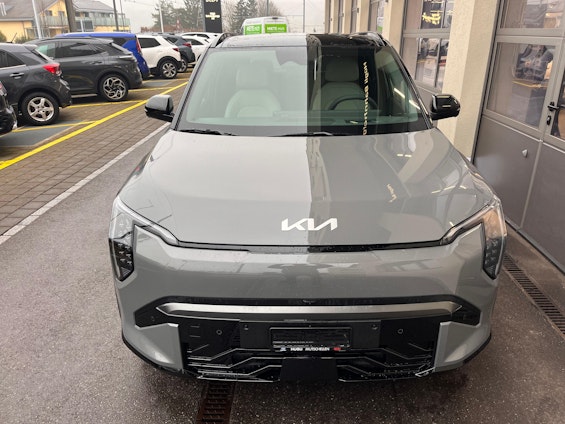 Vehicle image 2 Vehicle image 2